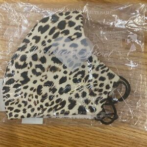 New Victoria’s Secret leopard face mask